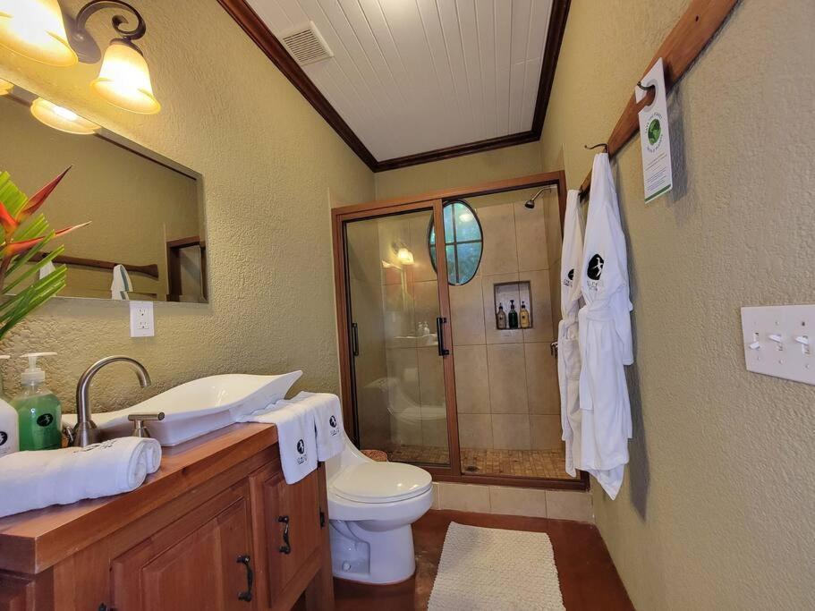 Vive Utila - Bed & Breakfast Exterior photo